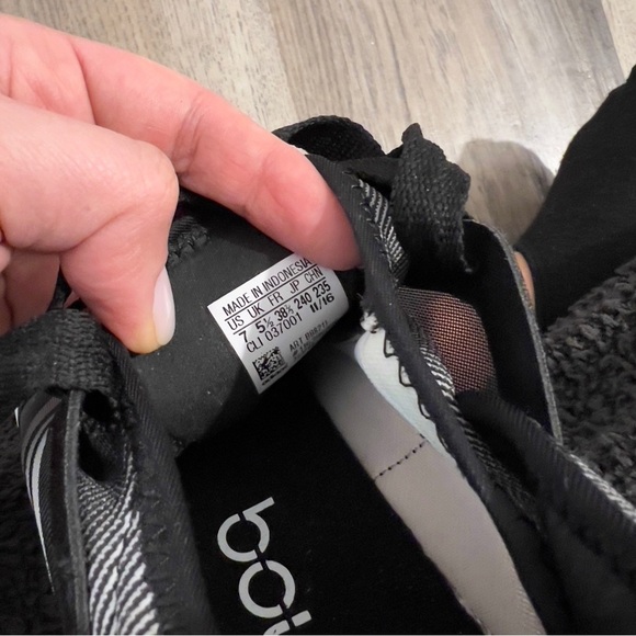 Adidas Bounce Edge Lux Runners size 7 - Picture 6 of 7